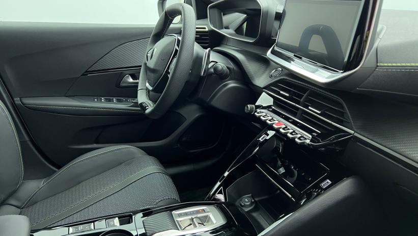Aperçu du véhicule : Nouvelle Hybrid 145 e-DCS6 GT Blanc Banquise avec 1300€ d'équipements inclus