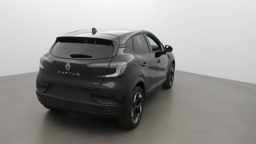 Aperçu du véhicule : 1.6 E-TECH FULL HYBRID 145CH TECHNO