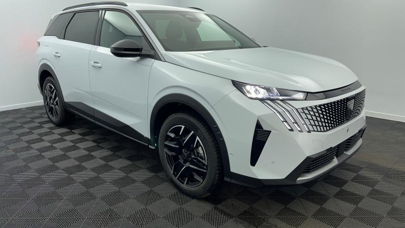 Aperçu du véhicule : Nouveau Hybrid 145 e-DCS6 Allure Blanc Okénite avec 4850€ d'équipements inclus