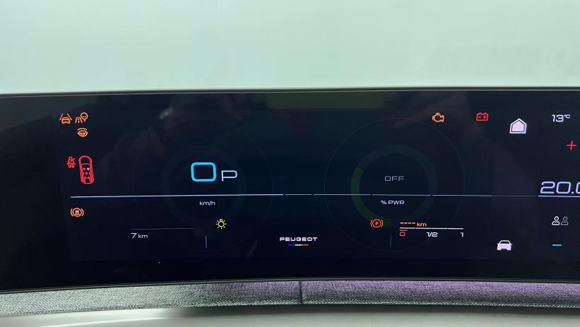 Aperçu du véhicule : Nouveau Hybrid 145 e-DCS6 Allure Blanc Okénite avec 4850€ d'équipements inclus
