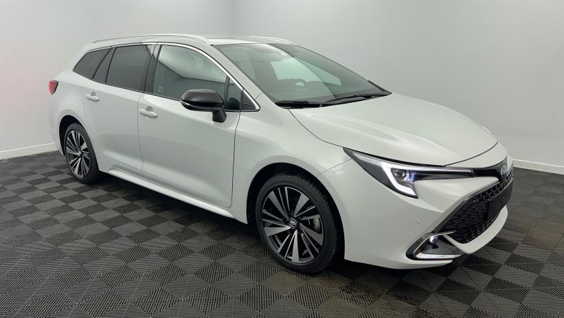Aperçu du véhicule : Hybride 178ch Design Gris Dynamic avec 2250€ d'équipements inclus