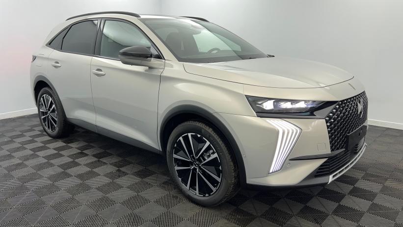 Aperçu du véhicule : BlueHDi 130 EAT8 Etoile Cristal Pearl avec 4950€ d'équipements inclus