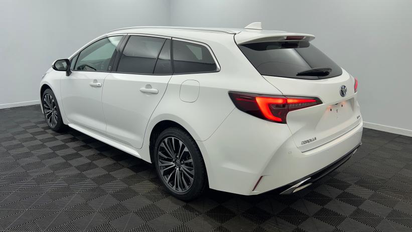 Aperçu du véhicule : Hybride 140ch Design Blanc Pur avec 1500€ d'équipements inclus