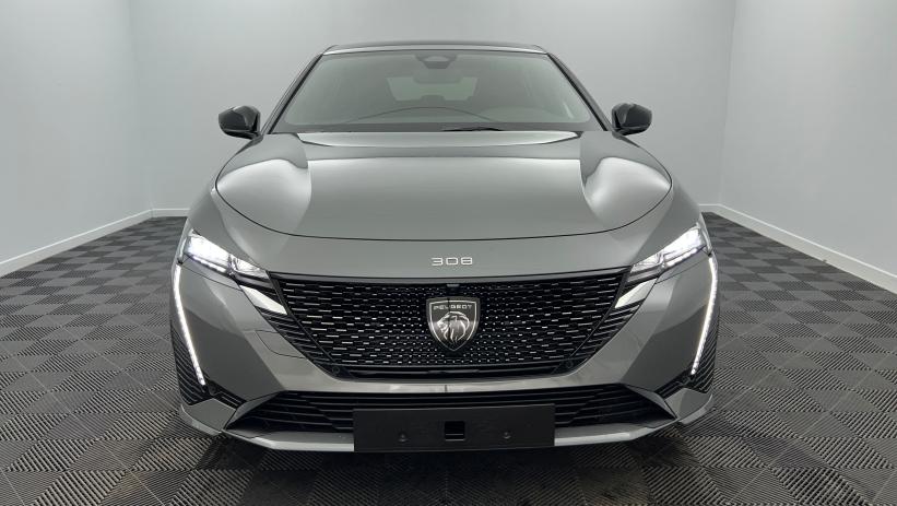 Aperçu du véhicule : BlueHDi 130ch S&S EAT8 GT GT Gris Selenium avec 4500€ d'équipements inclus