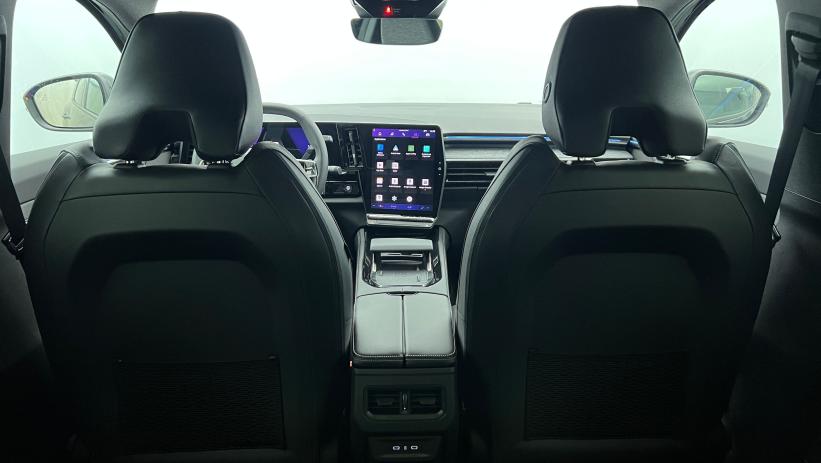 Aperçu du véhicule : E-Tech full hybrid 200 Techno Noir Etoilé avec 1600€ d'équipements inclus