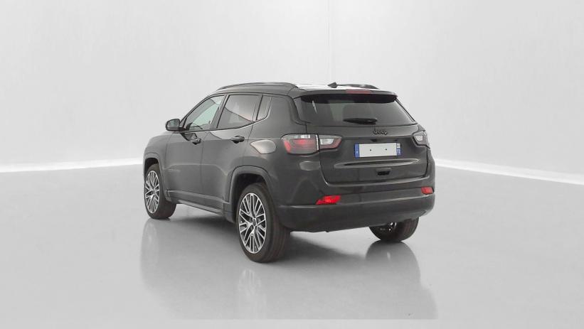 Aperçu du véhicule : 1.5 Turbo T4 130ch MHEV Summit 4x2 BVR7