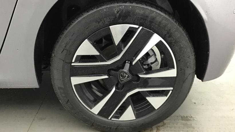 Aperçu du véhicule : 208 Hybrid 110 e-DCS6 Allure