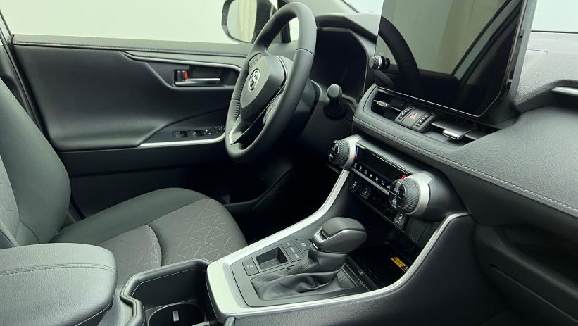 Aperçu du véhicule : Hybride 218 ch 2WD Dynamic Gris Acier avec 2850€ d'équipements inclus