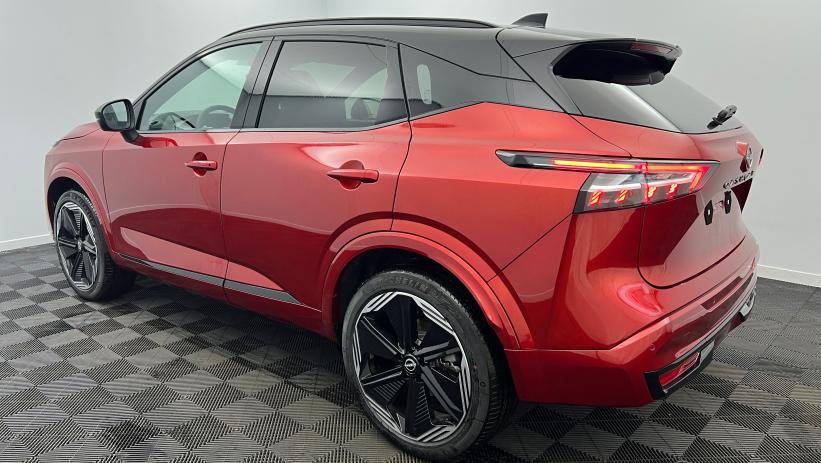 Aperçu du véhicule : Nouveau Mild Hybrid 158 ch Xtronic N-Design Rouge Fuji Toit Noir avec 2550€ d'équipements inclus