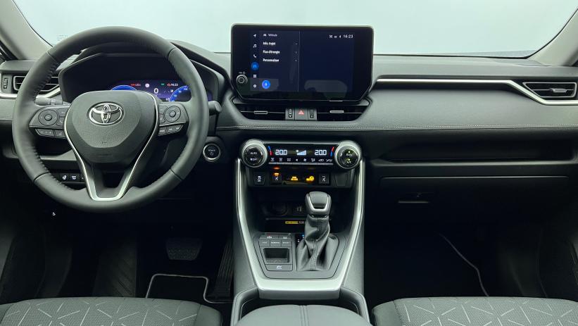 Aperçu du véhicule : Hybride 218 ch 2WD Dynamic Gris Atlas avec 3150€ d'équipements inclus