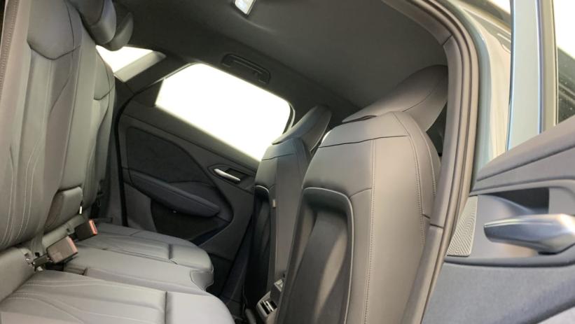 Aperçu du véhicule : E-HYBRID 272 CH S TRONIC 6 S LINE