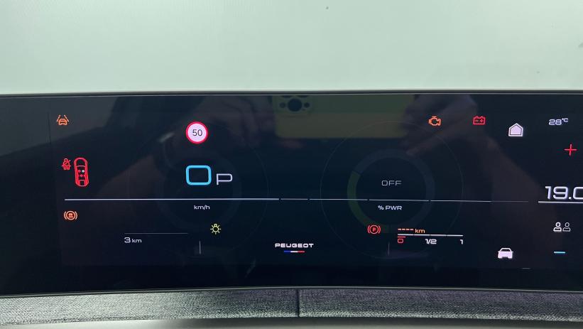 Aperçu du véhicule : Hybrid 145 e-DCS6 GT Blanc Okénite avec 5700€ d'équipements inclus
