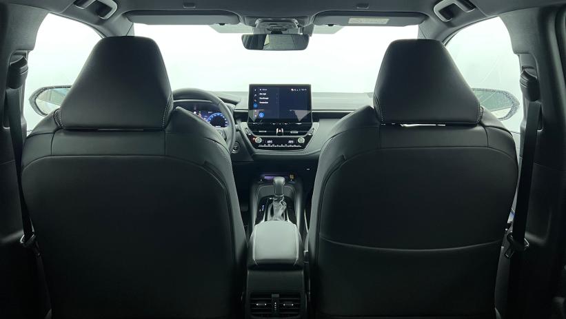 Aperçu du véhicule : Hybride 178ch Design Gris Argent avec 2590€ d'équipements inclus