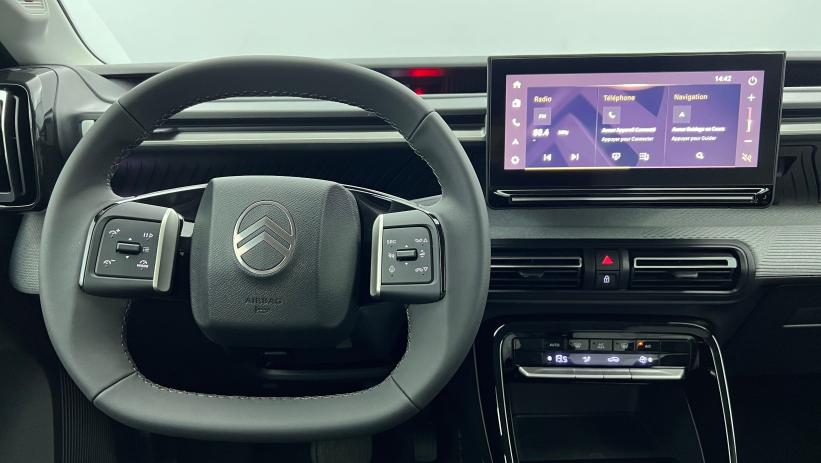 Aperçu du véhicule : C3 Aircross Hybride 145 e-DCS6 7 places Max Rouge Elixir - Toit Noir Perla Nera avec 1750€ d'équipements inclus