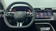 Aperçu du véhicule : 1.5 L Hybrid+ 197 ch Toit panoramique ouvrant Luxury Pebble Black avec 650€ d'équipements inclus